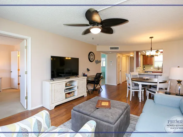 300 Forest Lakes Blvd APT 202, Naples, FL 34105