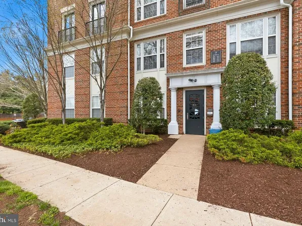 7 Booth St Unit 109, Gaithersburg, MD 20878