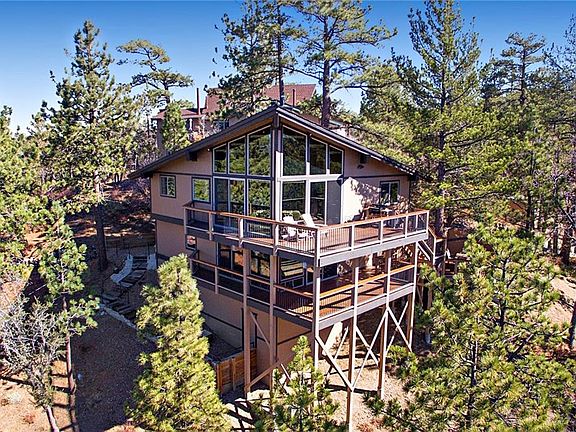 2nd image of 995 Alpine Way