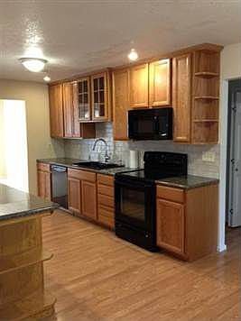 3rd image of 1123 W Taos St