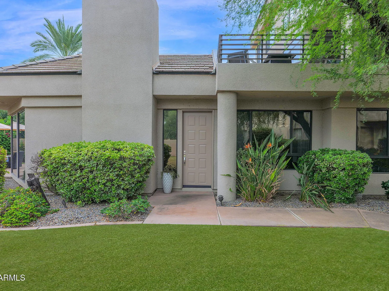 2 bed, 2.0 bath, 1792 sqft, $6,500 — Photo 3
