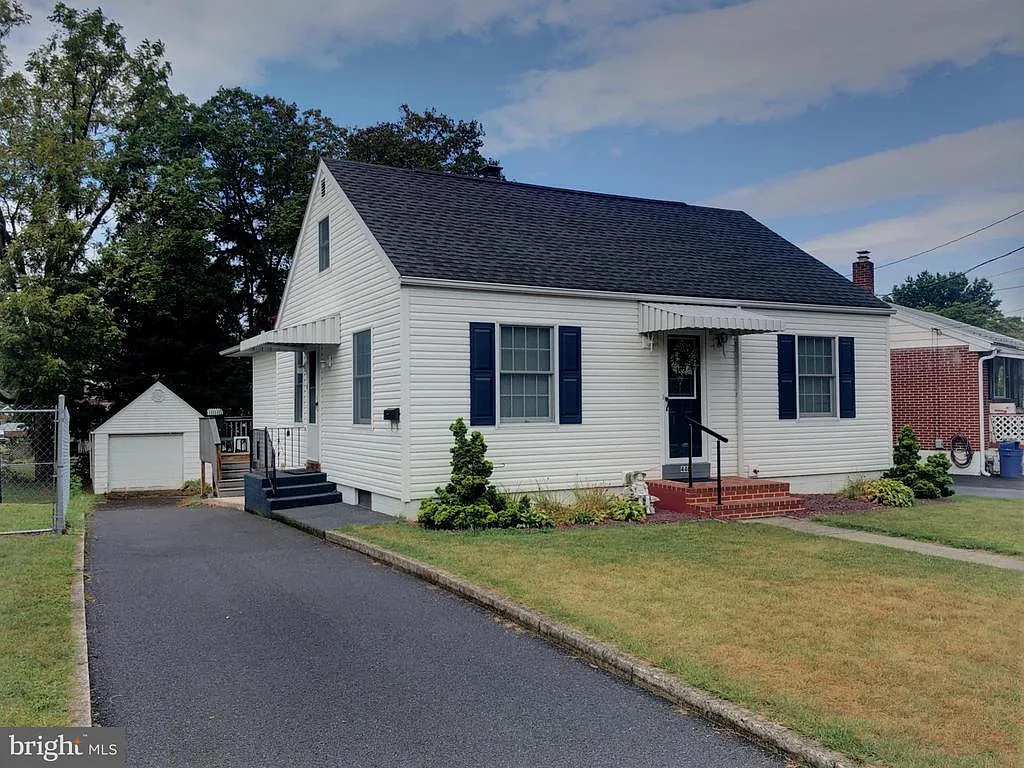 440 Kraiss Ave photo 1