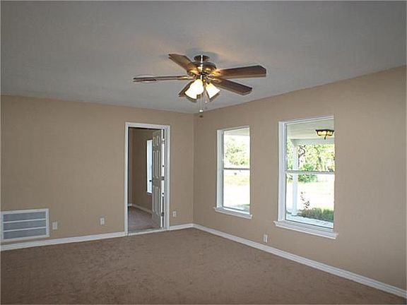4th image of 323 Seagrove Ave