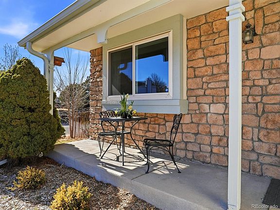 4th image of 12143 Dahlia Drive