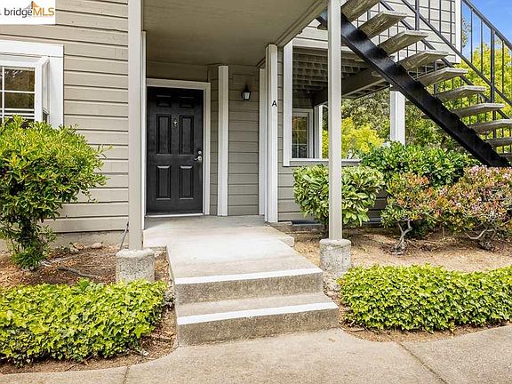 2nd image of 460 Canyon Oaks Dr APT A