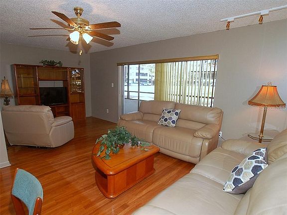 4th image of 2579 Countryside Blvd #1105