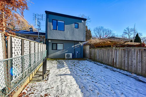 385 McRoberts Ave #LANEWAY Photo 1
