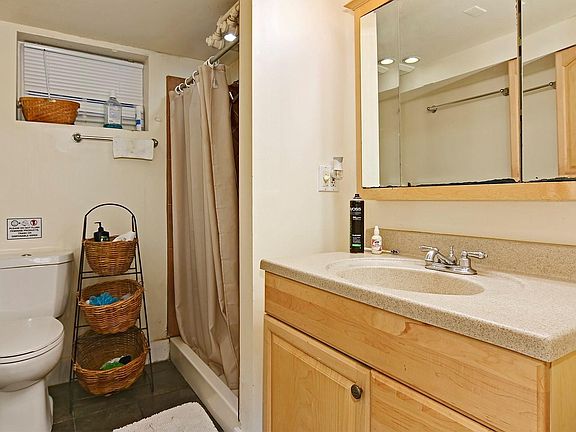 3rd image of 5020 17th Ave NE