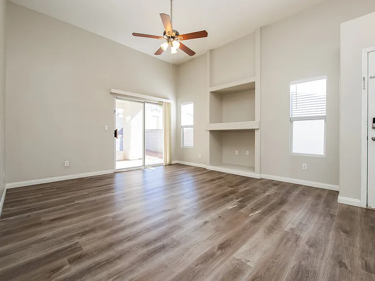 7728 Donald Nelson Ave — Photo 3