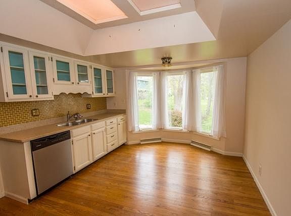 4th image of 53200 Berwick Dr