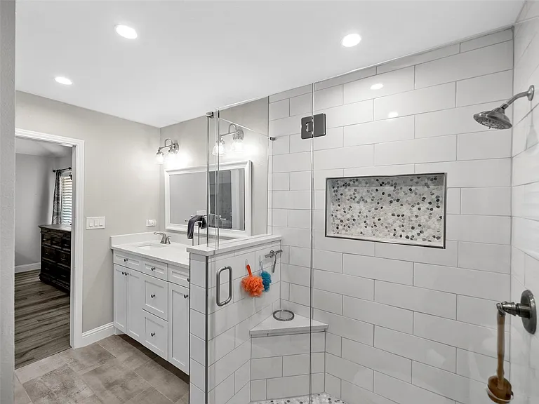 709 Thoreau Ln — Photo 21
