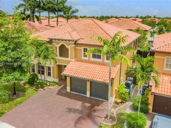 15580 SW 26th Ter, Miami, FL 33185