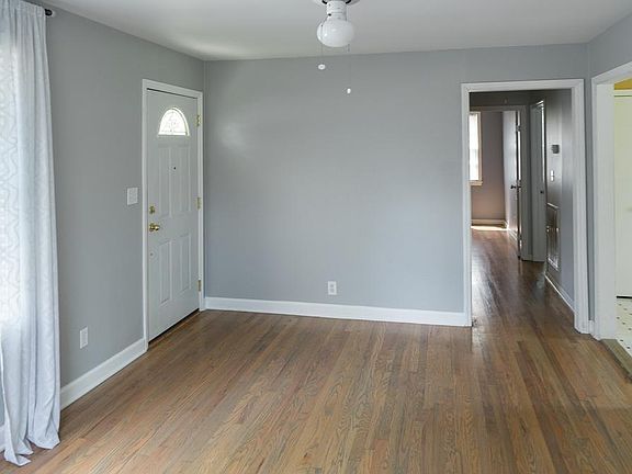 2nd image of 110 Oriel Ave