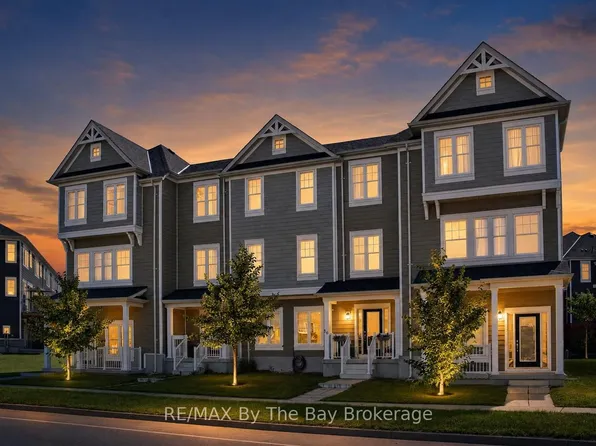 16 Village Gate Dr, Wasaga Beach, ON L9Z 0G3