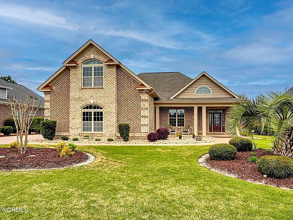 2nd image of 2322 Sugargrove Trail NE