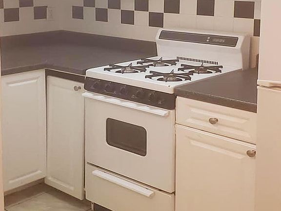 3rd image of 49 W 85th St APT 3C