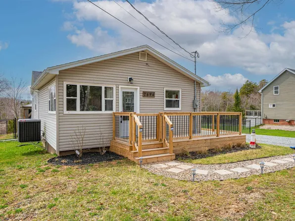 2694 Sackville Dr, Upper Sackville, NS B4E 3C3