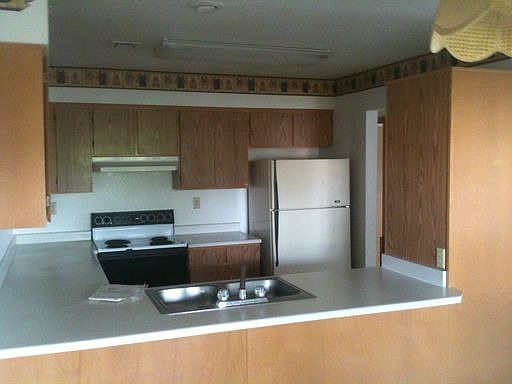 5th image of 517 Western Ave APT 11
