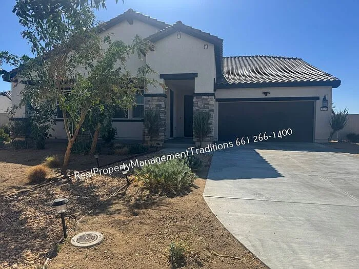 8722 W Tara Ct