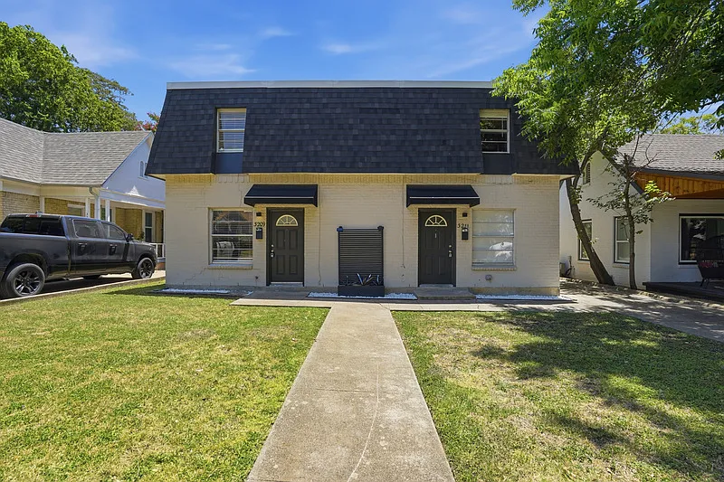 3211 Rogers Ave