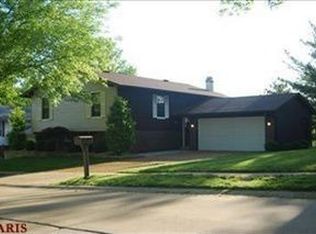 2139 Rule Ave, Maryland Heights, MO 63043