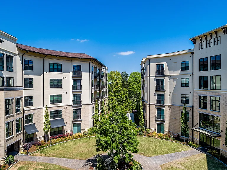 Blaine Buckhead West — Photo 17