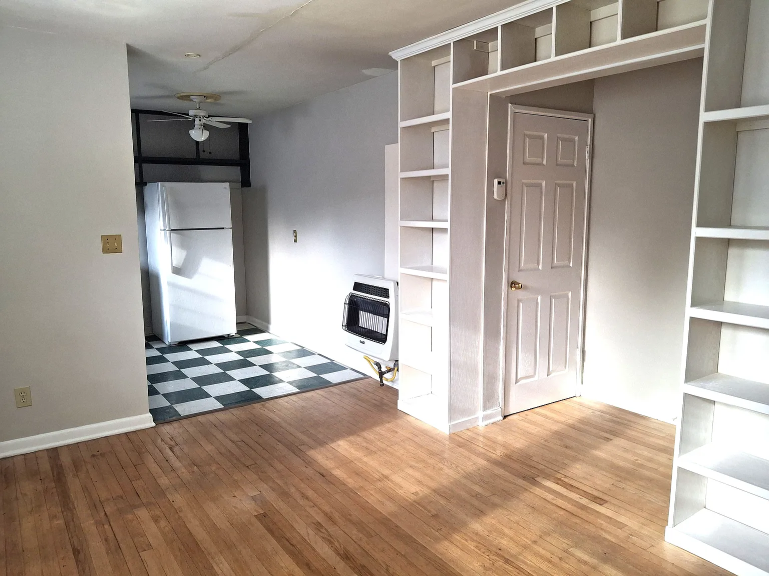 1 bed, 650 sqft, $1,150 — Photo 2
