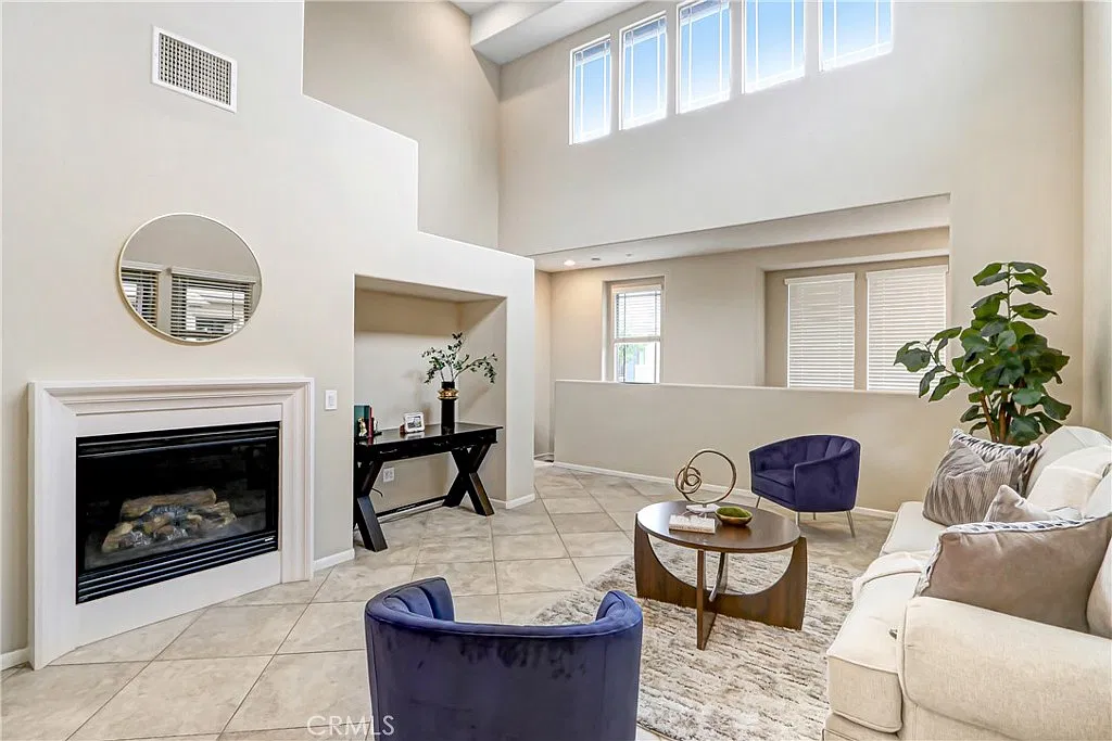 2 bed, 1493 sqft, $3,495 — Photo 2