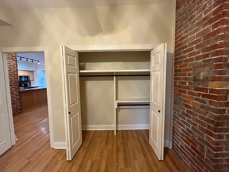 217 Stratford Ave — Photo 15
