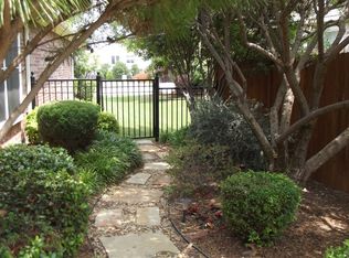 10421 Grayhawk Ln, Fort Worth, TX 76244