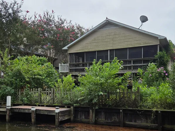 311 W 9th St, Bethany Beach, DE 19930