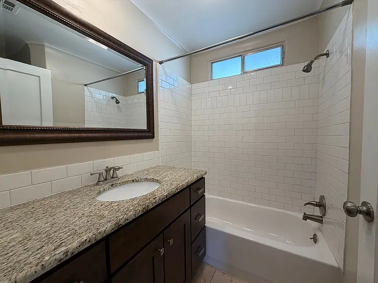 337 W 200 N — Photo 20