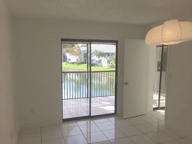 820 N Franklin Ave #820-I — Photo 9