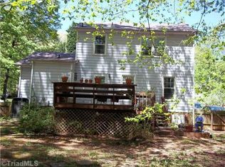 5207 Carolwood Dr, Greensboro, NC 27407