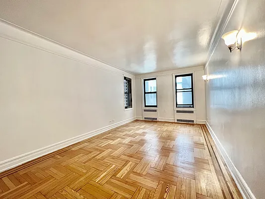 Rented by Bond New York | media 11