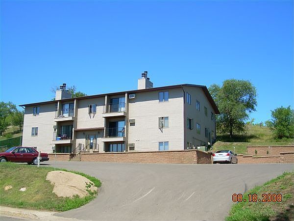 1210 3rd St. NE