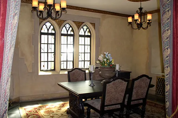 Rented by Steven Corcoran Real Estate | media 11