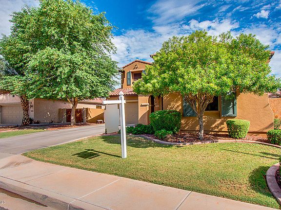 3rd image of 3924 E Grand Canyon Pl