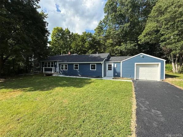 127 Spring Lake Road, Red Hook, NY 12571