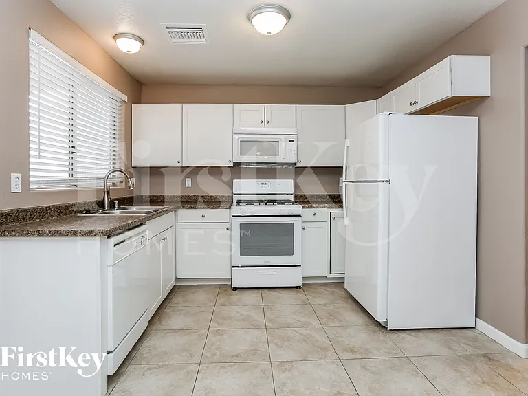 9135 Green Frost Dr — Photo 8