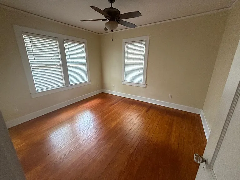 1115 Elmwood St — Photo 11
