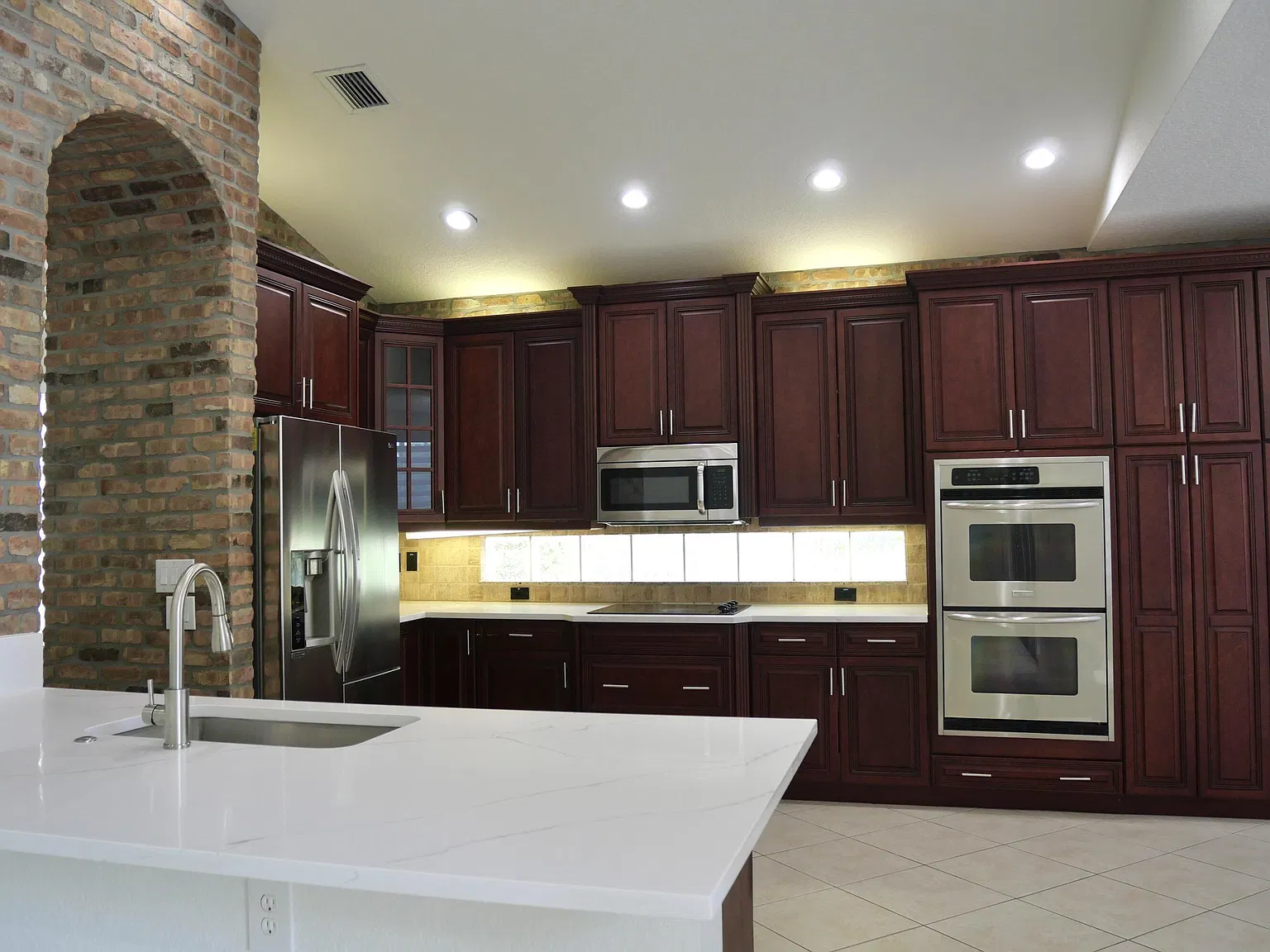 4 bed, 3.5 bath, 2778 sqft, $6,950 — Photo 4