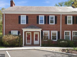 4714 30th St S, Arlington, VA 22206