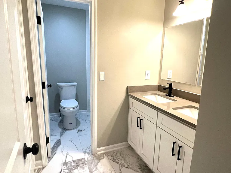 1884 Shamrock Dr — Photo 15