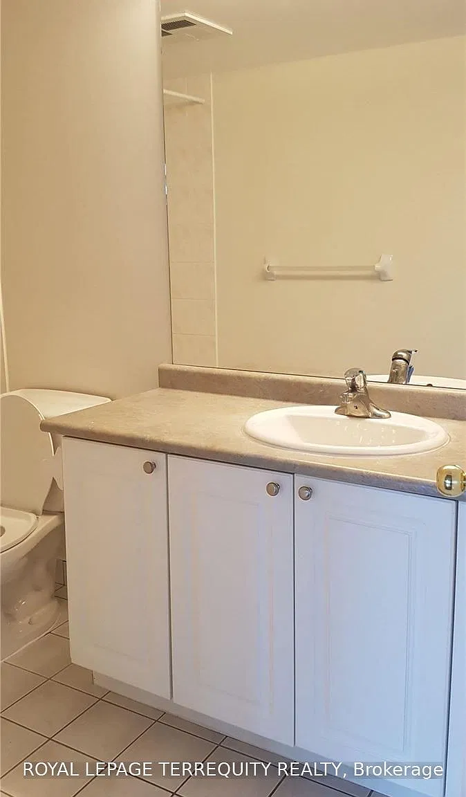 The Majestic II Condo — Photo 4