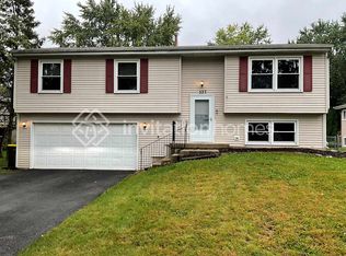 537 Norman Dr, Cary, IL 60013