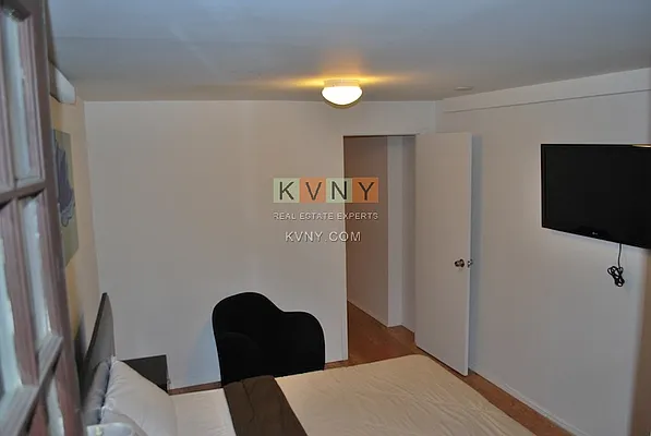 Rented by KVNY Soho | media 29