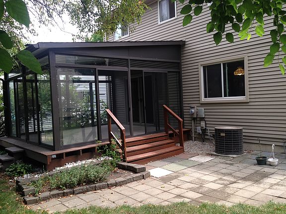 5th image of 2460 Carriage Way