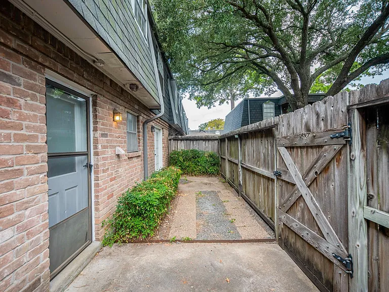9015 Gaylord Dr #57 — Photo 30
