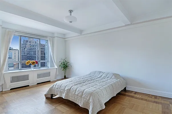 Sold by Corcoran | media 16